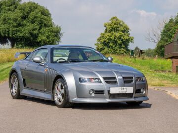 Solo existen 42 unidades del coche que precedi&oacute; a la quiebra de la ahora exitosa MG: motor V8 de Ford Mustang y dise&ntilde;o de McLaren F1