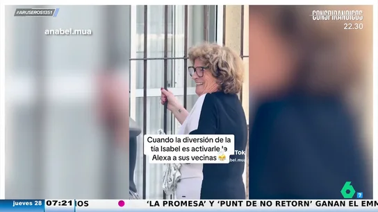 El tronchante viral de la señora que activa la Alexa de sus vecinas desde la calle:"Dale volumen, ¡al máximo!" El tronchante viral de la señora que activa la Alexa de sus vecinas desde la calle:"Dale volumen, ¡al máximo!"