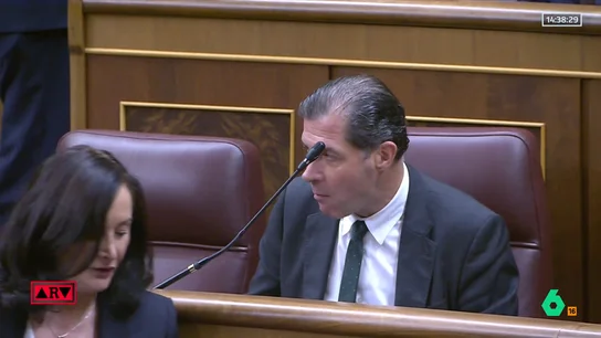 Diputado de Vox insulta a una de Podemos Diputado de Vox insulta a una de Podemos