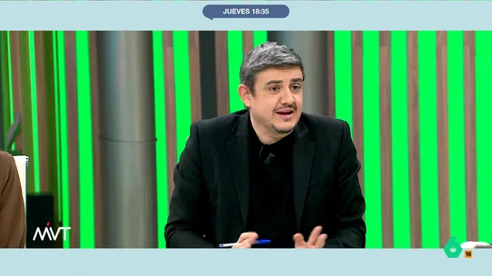Alfonso Pérez Medina reconoce que "este año me toca" ir a ver las luces de Torrejón Más Vale Tarde habla con Alfonso Pérez Medina sobre la iluminación navideña de algunas ciudades, que se enciende hoy. El responsable de Tribunales de laSexta asegura en este vídeo que hoy ha conocido qué planes tiene su hija.