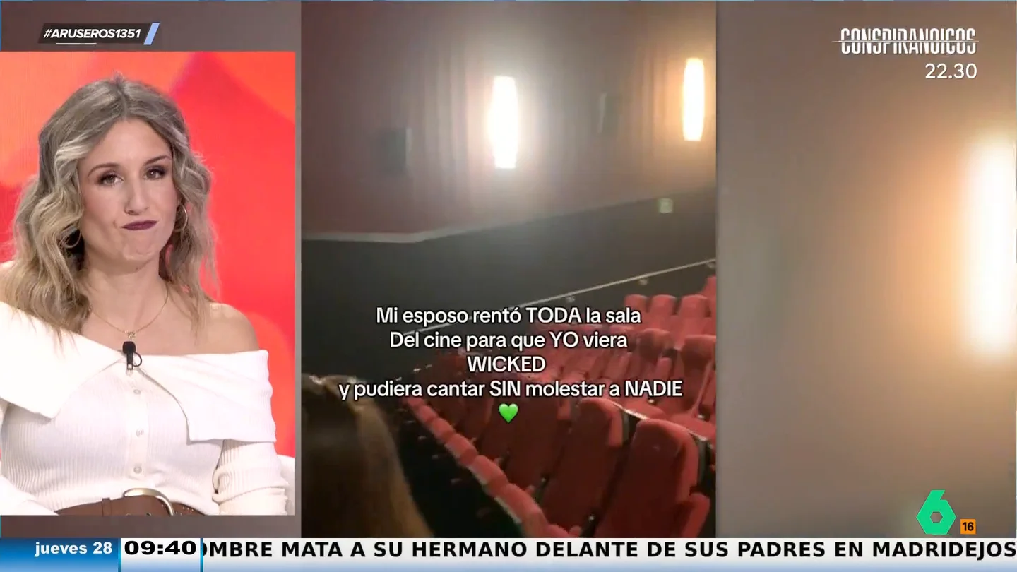 Compra todas las entradas del cine para sorprender a su novia en el estreno de su película favorita Compra todas las entradas del cine para sorprender a su novia en el estreno de su película favorita