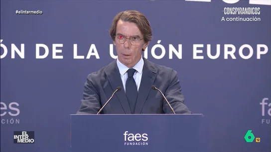 Vídeo manipulado - La confesión de José María Aznar al hablar de la inteligencia artificial En este montaje de El Intermedio, José María Aznar ofrece un sorprendente discurso sobre la inteligencia artificial: "Hay una cosa que os tengo que contar, es algo importante, es algo excepcional, soy un replicante y soy artificial".