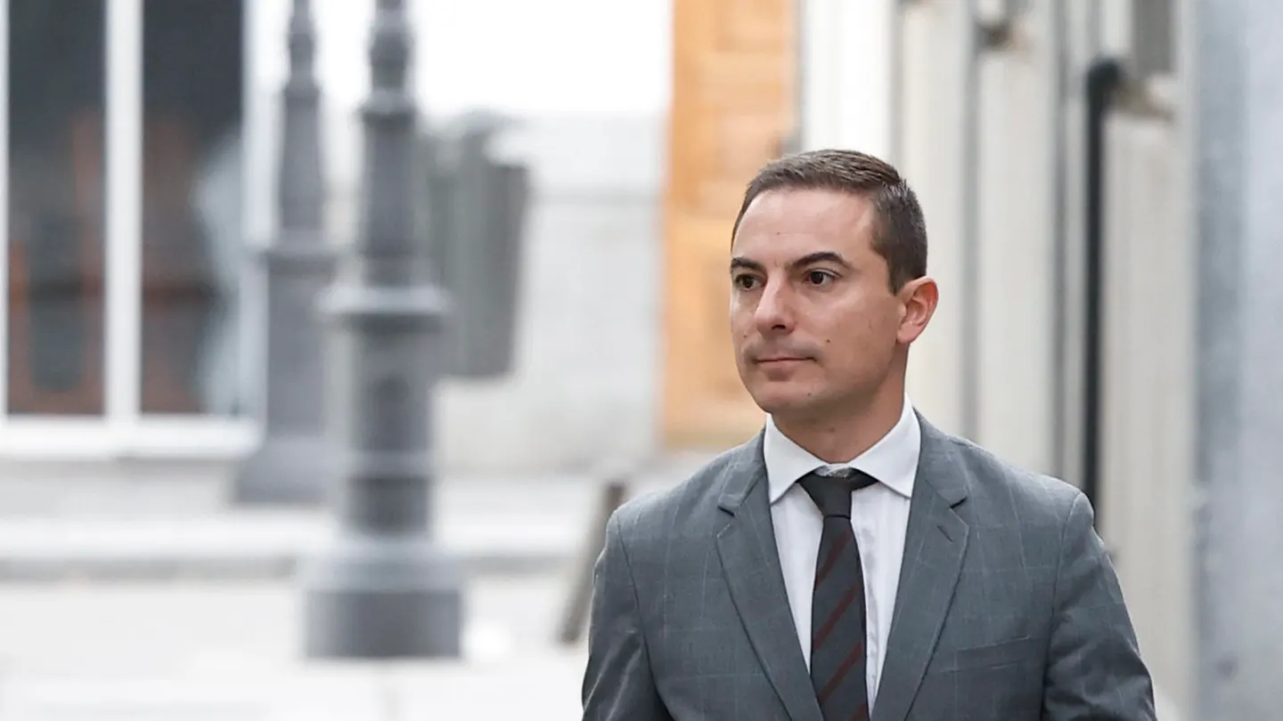 El socialista Juan Lobato El socialista Juan Lobato