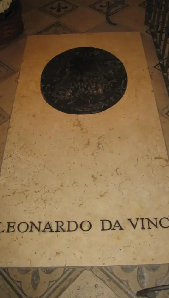 Tumba de Leonardo Da Vinci en el Castillo de Amboise Tumba de Leonardo Da Vinci en el Castillo de Amboise
