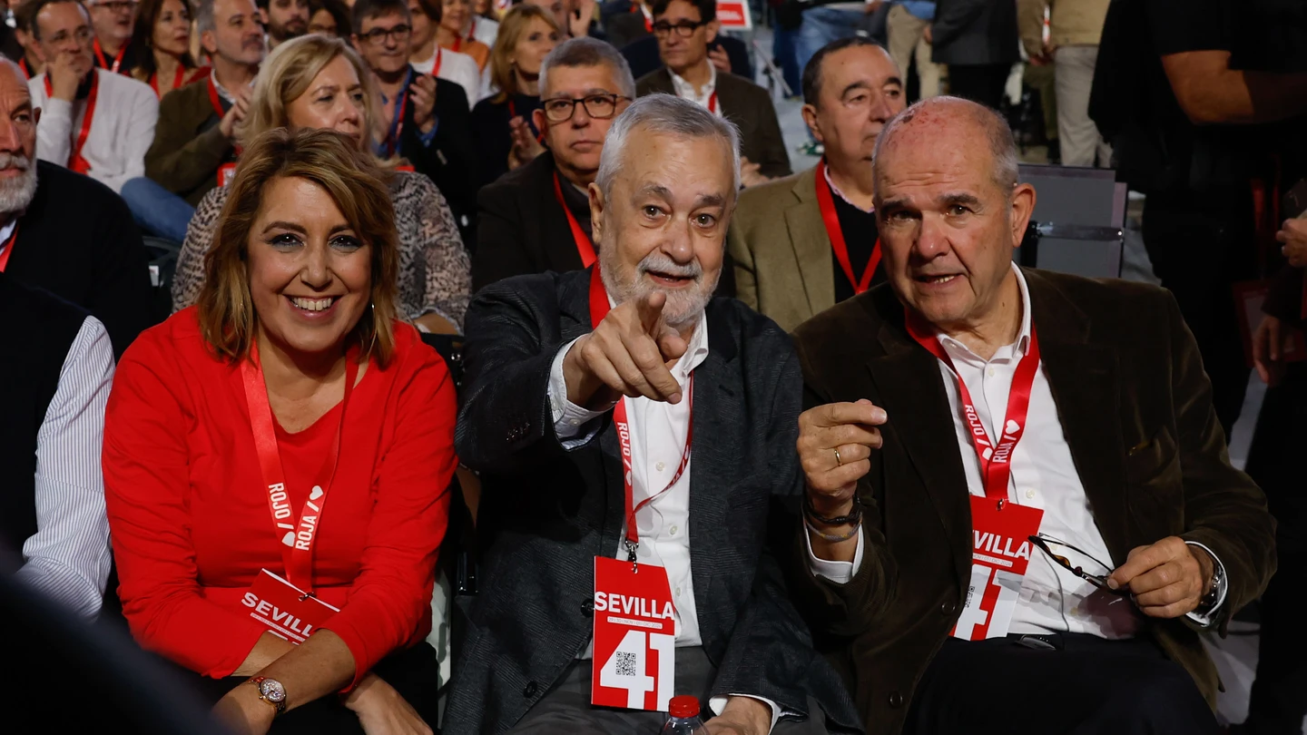 Susana Díaz, José Antonio Grián y Manuel Chaves en el Congreso Federal del PSOE en Sevilla Susana Díaz, José Antonio Grián y Manuel Chaves en el Congreso Federal del PSOE en Sevilla