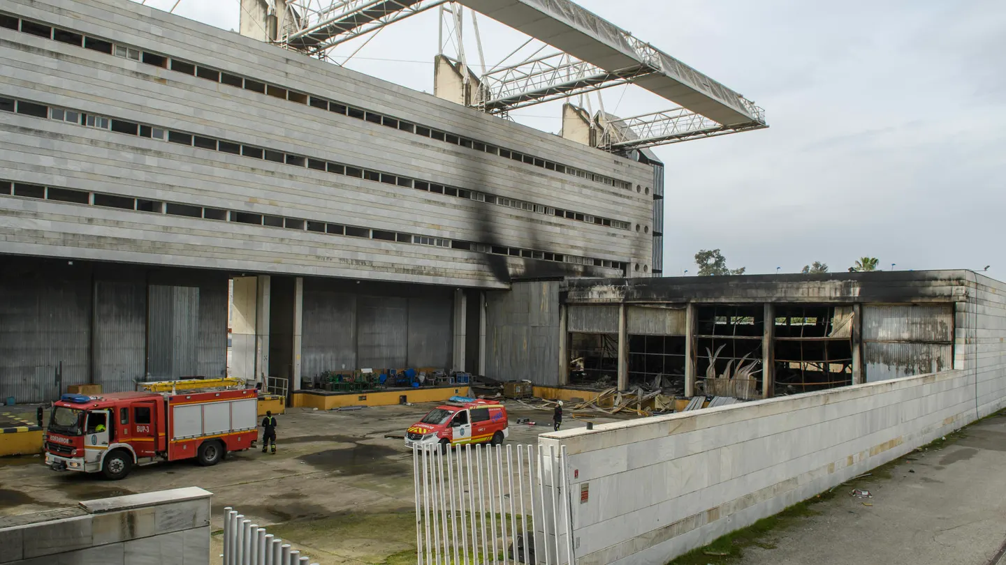 Así ha quedado el Auditorio Rocío Jurado de Sevilla tras el incendio de este sábado. Así ha quedado el Auditorio Rocío Jurado de Sevilla tras el incendio de este sábado.