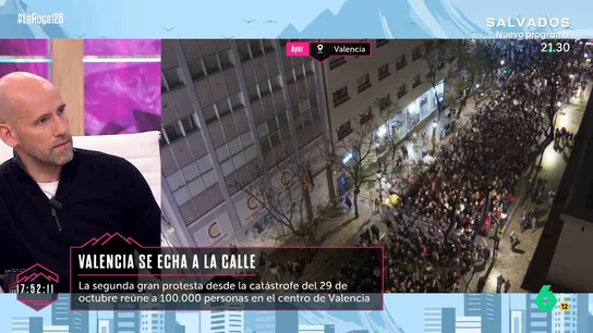 "Se notaba el agotamiento de las personas, porque a la indignación se suma el mes de desesperación", señala Nuria Roca tras ves las imágenes de la manifestación de Valencia un mes después de la DANA. "Se notaba el agotamiento de las personas, porque a la indignación se suma el mes de desesperación", señala Nuria Roca tras ves las imágenes de la manifestación de Valencia un mes después de la DANA.
