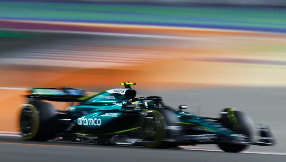 Alonso comenzó 'rajando' del Aston Martin y terminó siendo 7º Alonso comenzó 'rajando' del Aston Martin y terminó siendo 7º