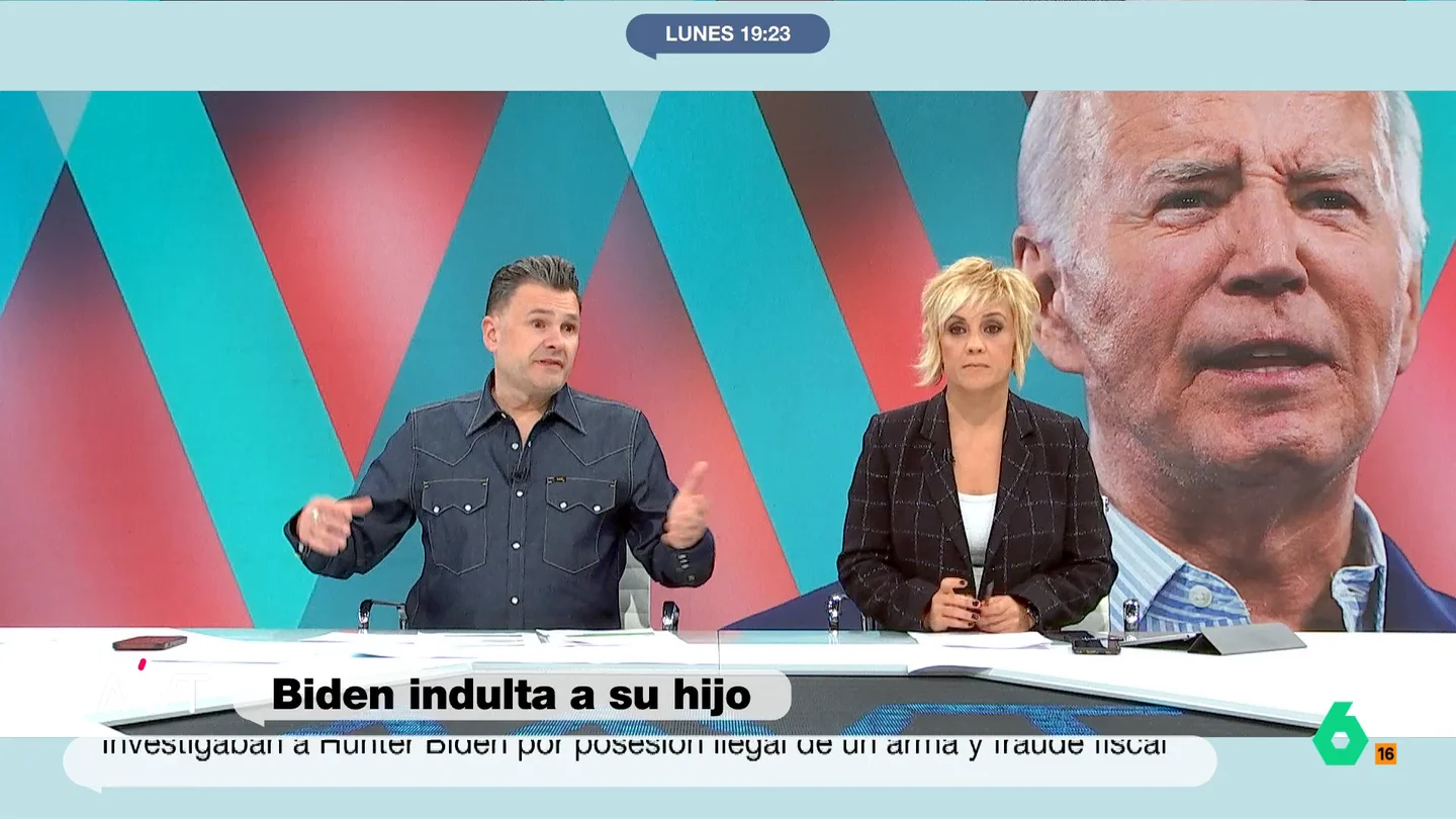Iñaki López, sobre el indulto de Joe Biden a su hijo: "Dijo que no lo iba a hacer nunca, pero igual no se acuerda" En este vídeo, Iñaki López reacciona al escándalo en Estados Unidos después de que, en una de sus últimas decisiones como presidente, Joe Biden haya indultado a su hijo de los delitos de fraude fiscal y tenencia ilícita de armas.