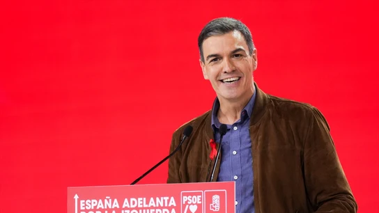 El Presidente del Gobierno, Pedro Sánchez, durante la clausura del 41º Congreso Federal del PSOE en el Palacio de Congresos y Exposiciones. El Presidente del Gobierno, Pedro Sánchez, durante la clausura del 41º Congreso Federal del PSOE en el Palacio de Congresos y Exposiciones.