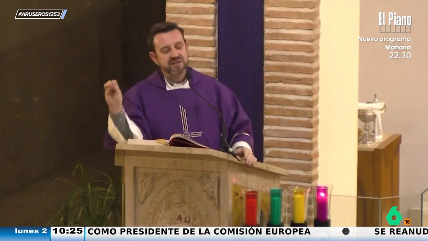 El cura de Valdepeñas, sobre las cenas de Navidad: "Estás con gente con la que no te llevas bien todo el año" El cura de Valdepeñas, sobre las cenas de Navidad: "Estás con gente con la que no te llevas bien todo el año"