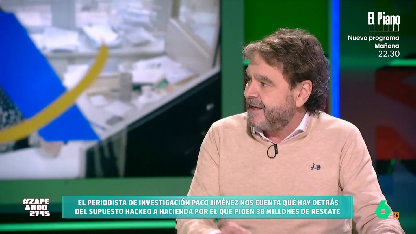 Hackean miles de datos de la Agencia Tributaria y piden 38 millones como rescate: "Se recomienda siempre no pagar" El periodista indica que han logrado introducirse en la Agencia Tributaria a través de un ayuntamiento o una diputación. Aunque Hacienda niega este ciberataque, Jiménez recomienda que la institución revise a qué datos han podido tener acceso.