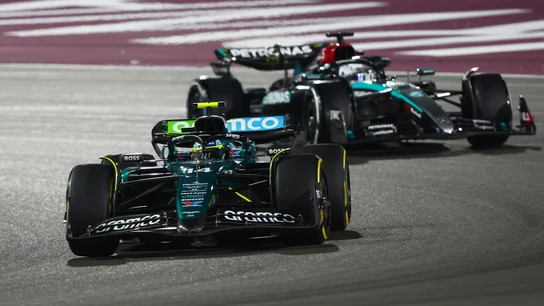 Fernando Alonso y George Russell Fernando Alonso y George Russell