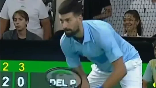 Djokovic imita a Rafa Nadal a petición de Del Potro Djokovic imita a Rafa Nadal a petición de Del Potro