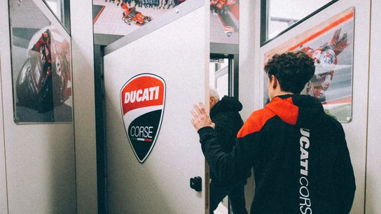 Primera toma de contacto de Marc Márquez con la fábrica de Ducati Primera toma de contacto de Marc Márquez con la fábrica de Ducati