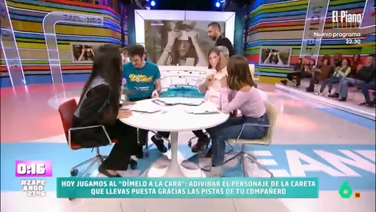 Ana Jara y Martín Cuervo se enfrentan a Miki Nadal y Cristina Pedroche en 'Dímelo a la cara' El director y la protagonista de '¿Quién es quién?' se enfrentan a la pareja estrella de los juegos de Zapeando. ¿Conseguirán vencerles? No te lo pierdas en el vídeo principal.