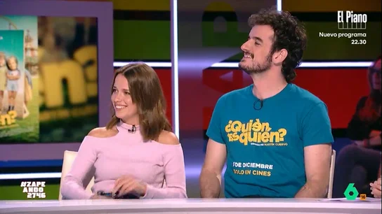 Ana Jara y Martín Cuervo presentan '¿Quién es quién?', la nueva comedia familiar de estas Navidades: "Se monta un buen jaleo" Ana Jara y Martín Cuervo presentan '¿Quién es quién?', la nueva comedia familiar de estas Navidades: "Se monta un buen jaleo"
