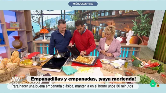 Pablo Ojeda prepara una "saludable" empanada de pollo con queso de cabra y rúcula: la receta paso a paso El nutricionista desvela una de sus recetas de empanada preferidas. Ojeda indica que es muy nutritiva, sencilla y deliciosa. Para su preparación tan solo se necesitan cuatro minutos. No te pierdas la receta en el vídeo principal.