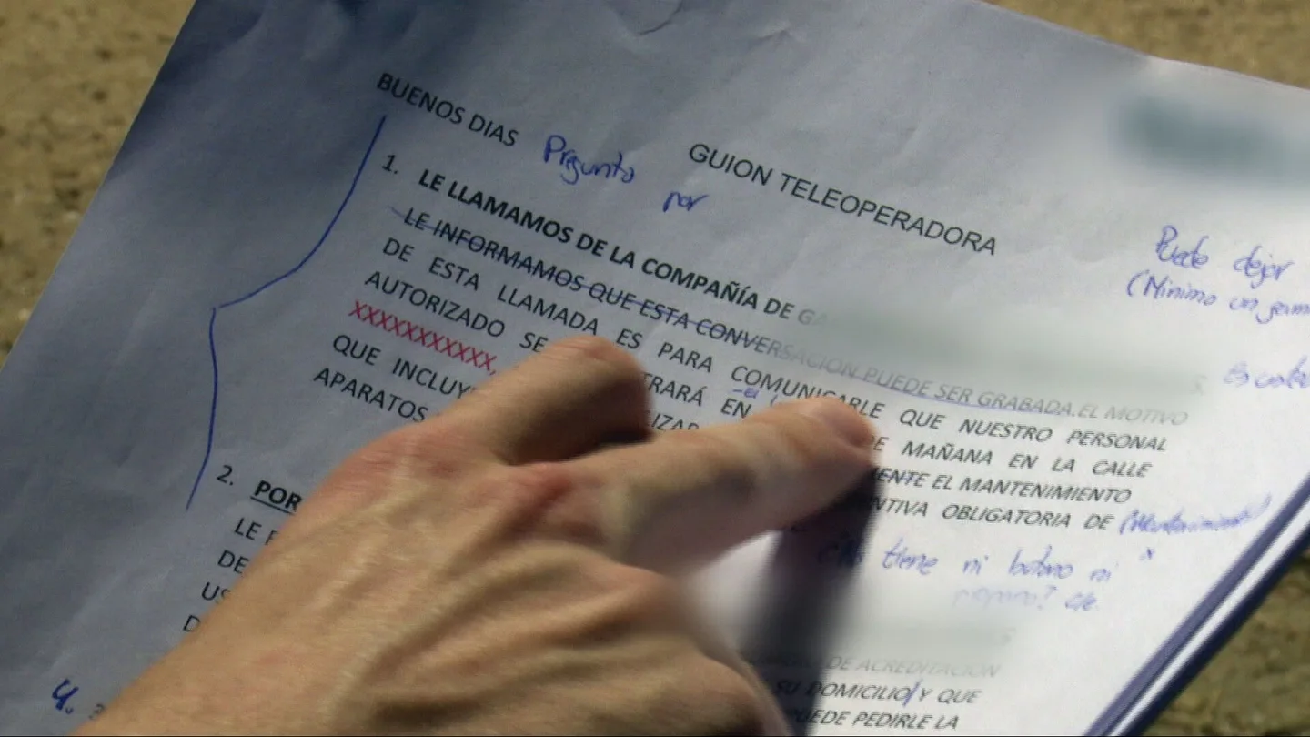 Un extrabajador del 'estafador del gas' nos enseña los guiones que le dieron para enseñarle a estafar Un extrabajador del 'estafador del gas' nos enseña los guiones que le dieron para enseñarle a estafar