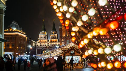 Mercado de Navidad por la noche