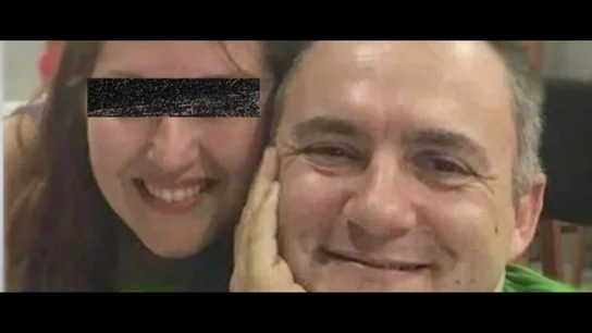 La intervención policíal en la casa de Isaac y Beatriu un mes antes de asesinarle: "Le encontramos en el suelo muy nervioso incapaz de moverse" La intervención policíal en la casa de Isaac y Beatriu un mes antes de asesinarle: "Le encontramos en el suelo muy nervioso incapaz de moverse"