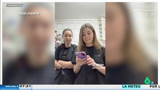Descubren que el cliente que les ha puesto una mala reseña sigue en la cafetería: "Ojalá más 'reviews' a la cara" Descubren que el cliente que les ha puesto una mala reseña sigue en la cafetería: "Ojalá más 'reviews' a la cara"