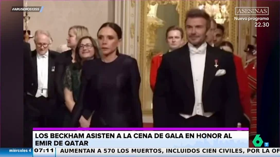 Así reacciona Victoria Beckham al ver que deja atrás a David Beckham en la cena al emir de Qatar Así reacciona Victoria Beckham al ver que deja atrás a David Beckham en la cena al emir de Qatar