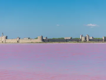 Ciudad medieval de Aigues-Mortes, en Francia Ciudad medieval de Aigues-Mortes, en Francia