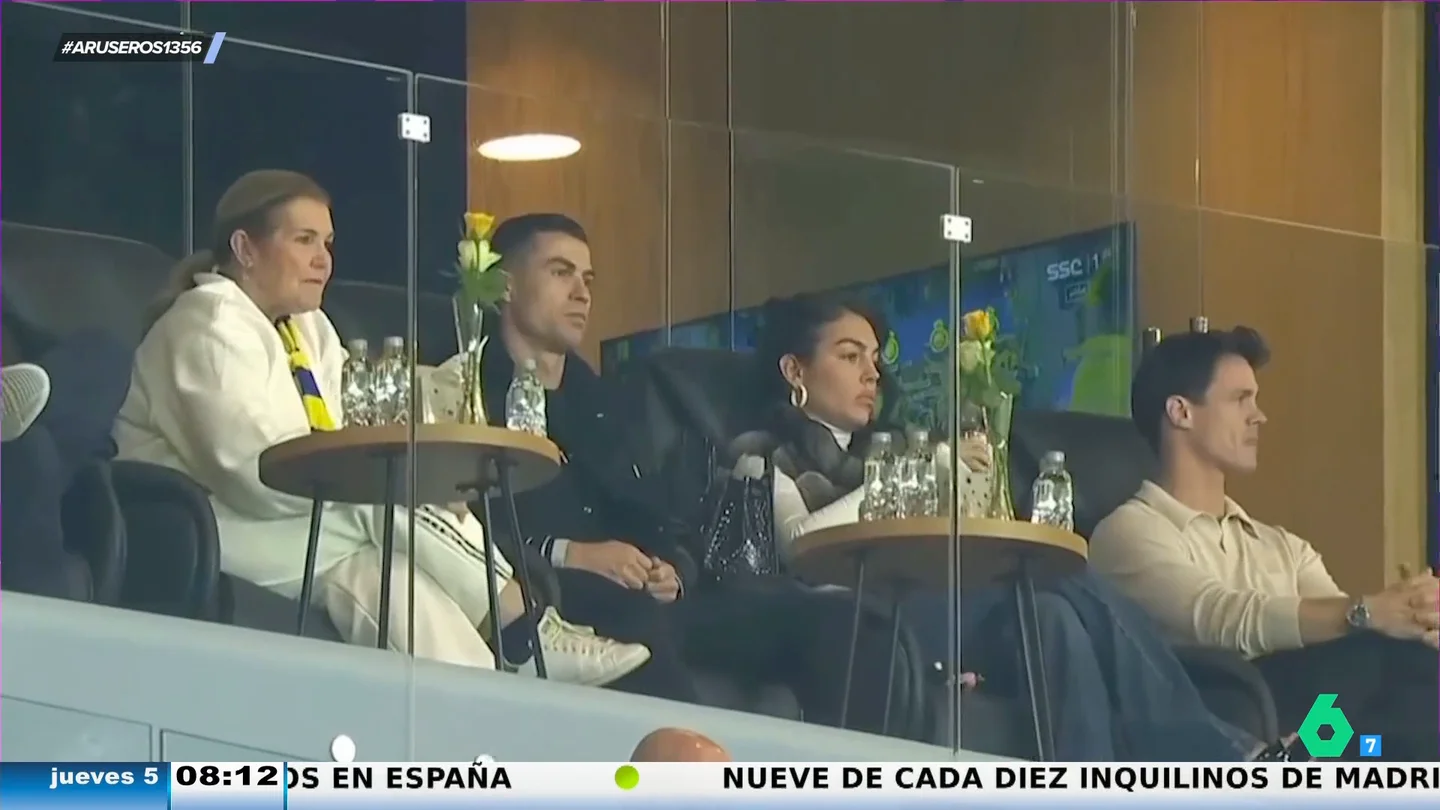 La tensión de Georgina Rodríguez con Cristiano Ronaldo y Dolores Aveiro: "Ha habido un rifirrafe importante" La tensión de Georgina Rodríguez con Cristiano Ronaldo y Dolores Aveiro: "Ha habido un rifirrafe importante"