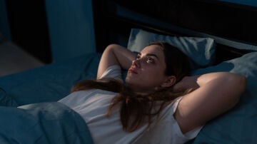 Mujer con insomnio
