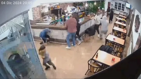 Un bar de Carballo (A Coruña) Un bar de Carballo (A Coruña)