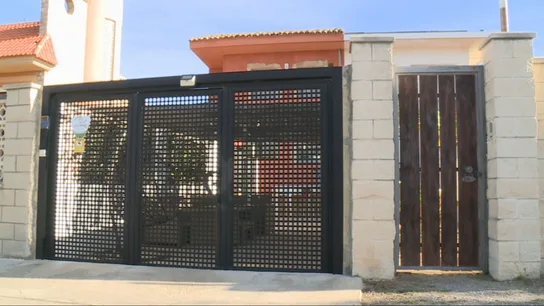 Chalet en Cullera propiedad del capitán de la Guardia Civil detenido por narcotráfico. Chalet en Cullera propiedad del capitán de la Guardia Civil detenido por narcotráfico.