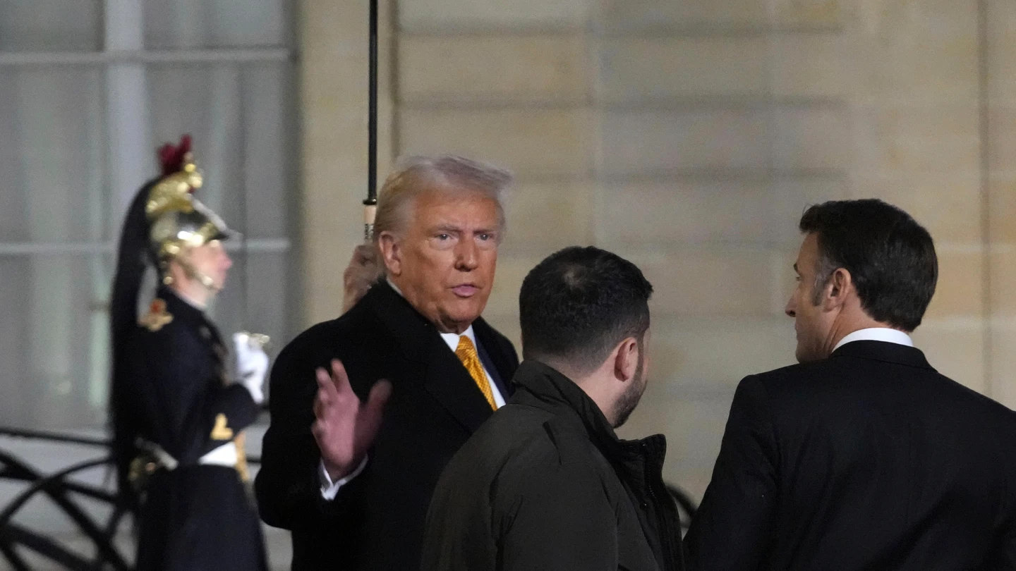 Trump a su llegada al Palacio del Elíseo Trump a su llegada al Palacio del Elíseo
