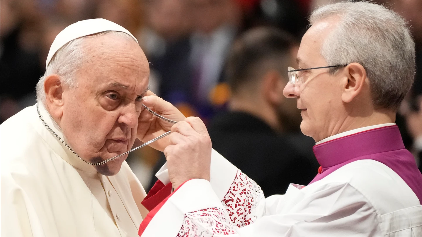 El papa Francisco se hizo un hematoma en el rostro El papa Francisco se hizo un hematoma en el rostro
