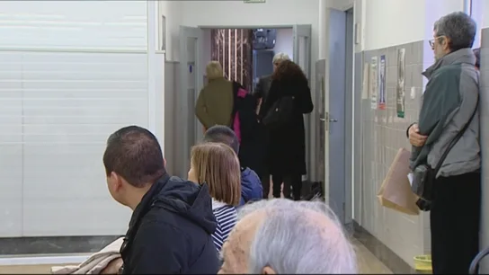 Pacientes en una clínica Pacientes en una clínica