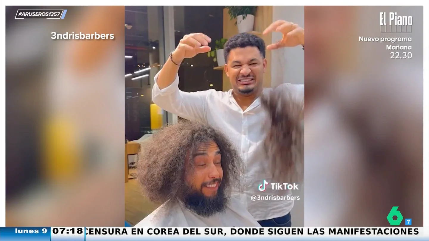 El espectacular cambio radical de un hombre que no se cortaba el pelo desde 2017 El espectacular cambio radical de un hombre que no se cortaba el pelo desde 2017