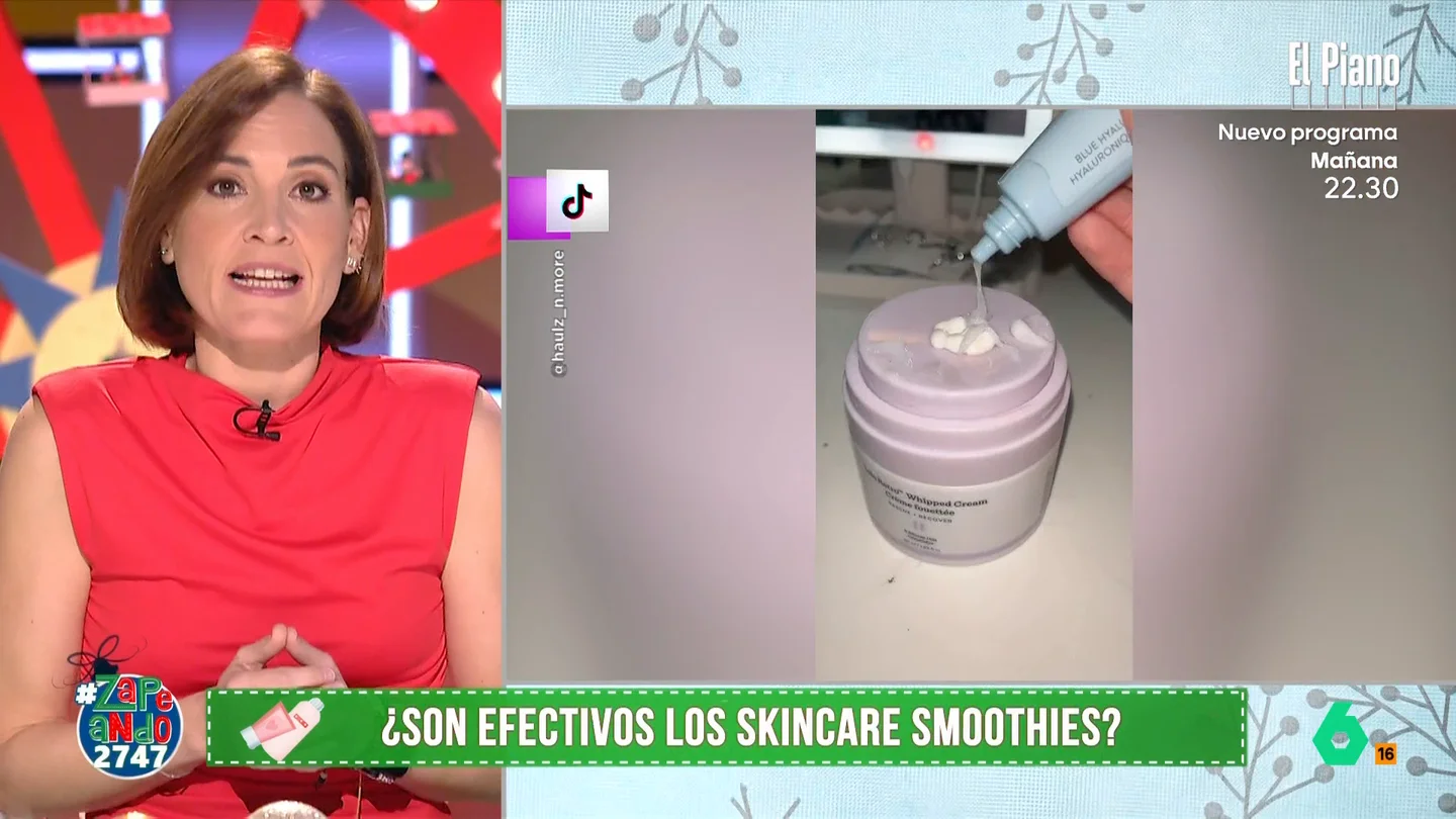 ¿Son efectivos los 'skincare smoothies'? Boticaria García lo aclara en Zapeando Este tratamiento consiste en mezclar diferentes cremas y productos de cuidado facial para obtener un potente cosmético que aproveche los beneficios de los diferentes activos y sea mucho más eficaz.