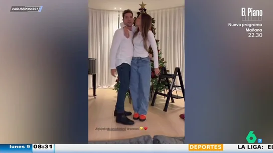El troleo de David Bisbal a Rosanna Zanetti al poner el árbol de Navidad: "Lo que me ha costado" El troleo de David Bisbal a Rosanna Zanetti al poner el árbol de Navidad: "Lo que me ha costado"