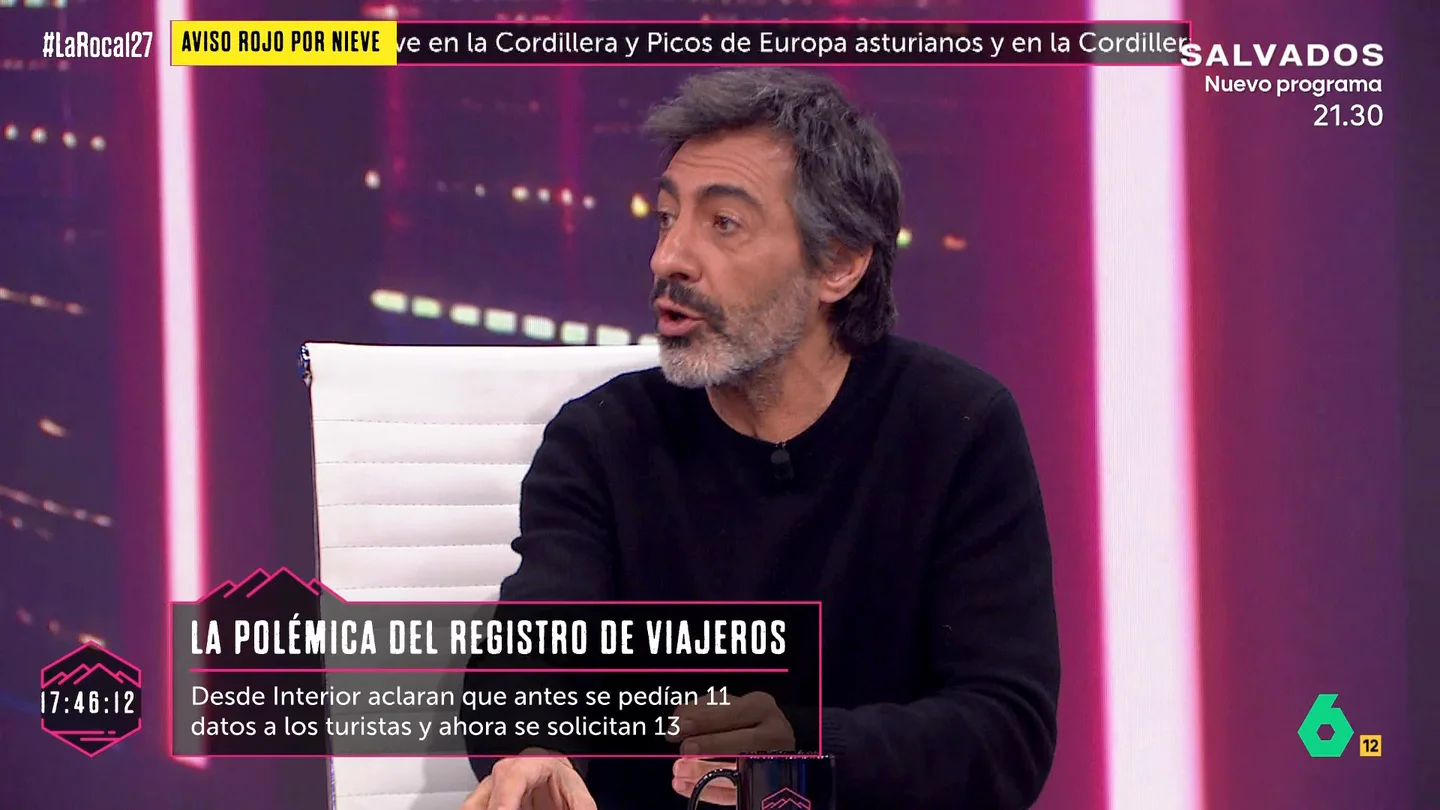 Juan del Val opina sobre el nuevo registro de viajeros: "La seguridad no puede ser la excusa para todo" "Si entran en los teléfonos móviles de todos, van a detener a muchos terroristas, pero a lo mejor esto no se puede hacer", afirma Juan del Val en este vídeo donde opina sobre el registro de viajeros lo que, señala, no implica un "cambio sustancial".