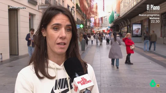 "Nos centramos en los niños, pero somos quienes más usamos el móvil": la reflexión de una mujer sobre el uso excesivo de pantallas "Nos centramos en los niños, pero somos quienes más usamos el móvil": la reflexión de una mujer sobre el uso excesivo de pantallas