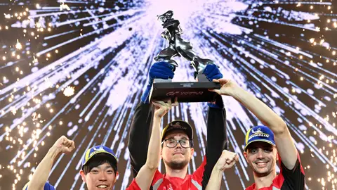 No todo es F1, Dakar o MotoGP: dos españoles hacen historia "desde casa" y son ya leyendas del mundo del motor virtual Gran Turismo World Series