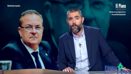 Dani Mateo reacciona al enganchón entre senadores del PP por Aldama y la caza Dani Mateo analiza en este vídeo la tensión entre los senadores del PP José Antonio Monago, Eloy Súarez y Juan José Sanz Vitorio durante la comparecencia del coronel Francisco José Vázquez en la comisión del 'caso Koldo'.