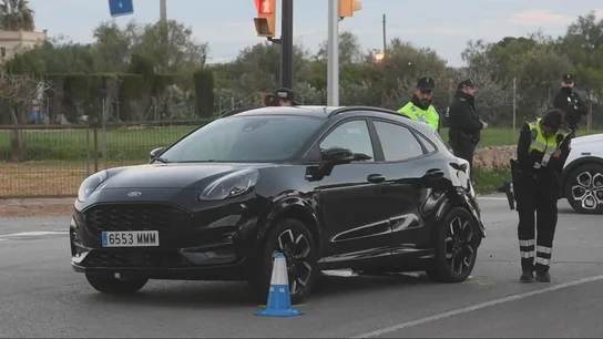 Un hombre mata a una mujer a puñaladas delante de su hija mientras conducía y sufre un accidente en Mallorca Un hombre mata a una mujer a puñaladas delante de su hija mientras conducía y sufre un accidente en Mallorca