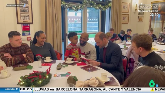 La reacción del príncipe Guillermo con el regalo de un niño: "Parece que tengo cinco fosas nasales" La reacción del príncipe Guillermo con el regalo de un niño: "Parece que tengo cinco fosas nasales"