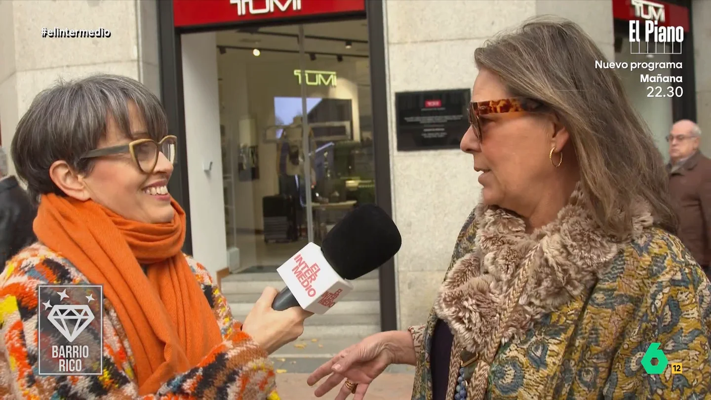 Una mujer de barrio rico, cuando Thais Villas le pregunta sobre el problema de la vivienda: "Que suban los sueldos" Una mujer de barrio rico, cuando Thais Villas le pregunta sobre el problema de la vivienda: "Que suban los sueldos"