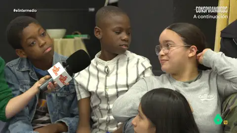 Una niña de San Ildefonso explica a Thais Villas qué es la suerte para ella: "Tener familia y una casa donde vivir" Thais Villas comparte con los niños de San Ildefonso uno de sus ensayos antes del sorteo de la Lotería de Navidad. En este vídeo, comparten sus nervios, su ilusión y hasta qué harían si les tocara el Gordo.