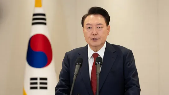 El presidente surcoreano, Yoon Suk-yeol, da una declaración pública en la oficina presidencial en Seúl, en una imagen de archivo. El presidente surcoreano, Yoon Suk-yeol, da una declaración pública en la oficina presidencial en Seúl, en una imagen de archivo.