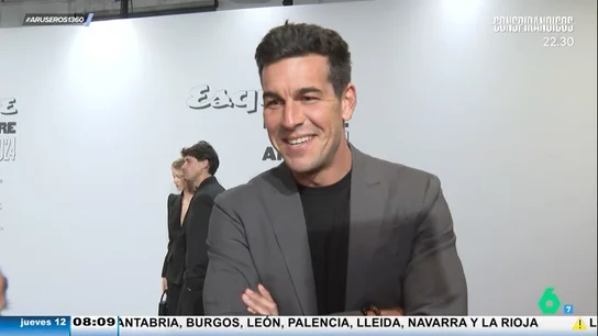 La risa de Mario Casas al preguntarle por la relación de su hermana Sheila con Álvaro Muñoz Escassi La risa de Mario Casas al preguntarle por la relación de su hermana Sheila con Álvaro Muñoz Escassi