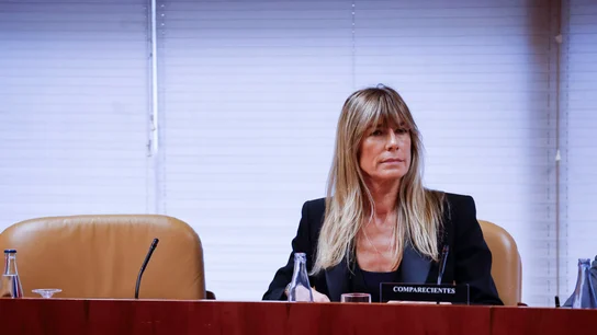 Begoña Gómez, esposa del presidente del gobierno Pedro Sánchez, en la comisión de investigación en la Asamblea de Madrid. Begoña Gómez, esposa del presidente del gobierno Pedro Sánchez, en la comisión de investigación en la Asamblea de Madrid. / EFE/Javier Lizón