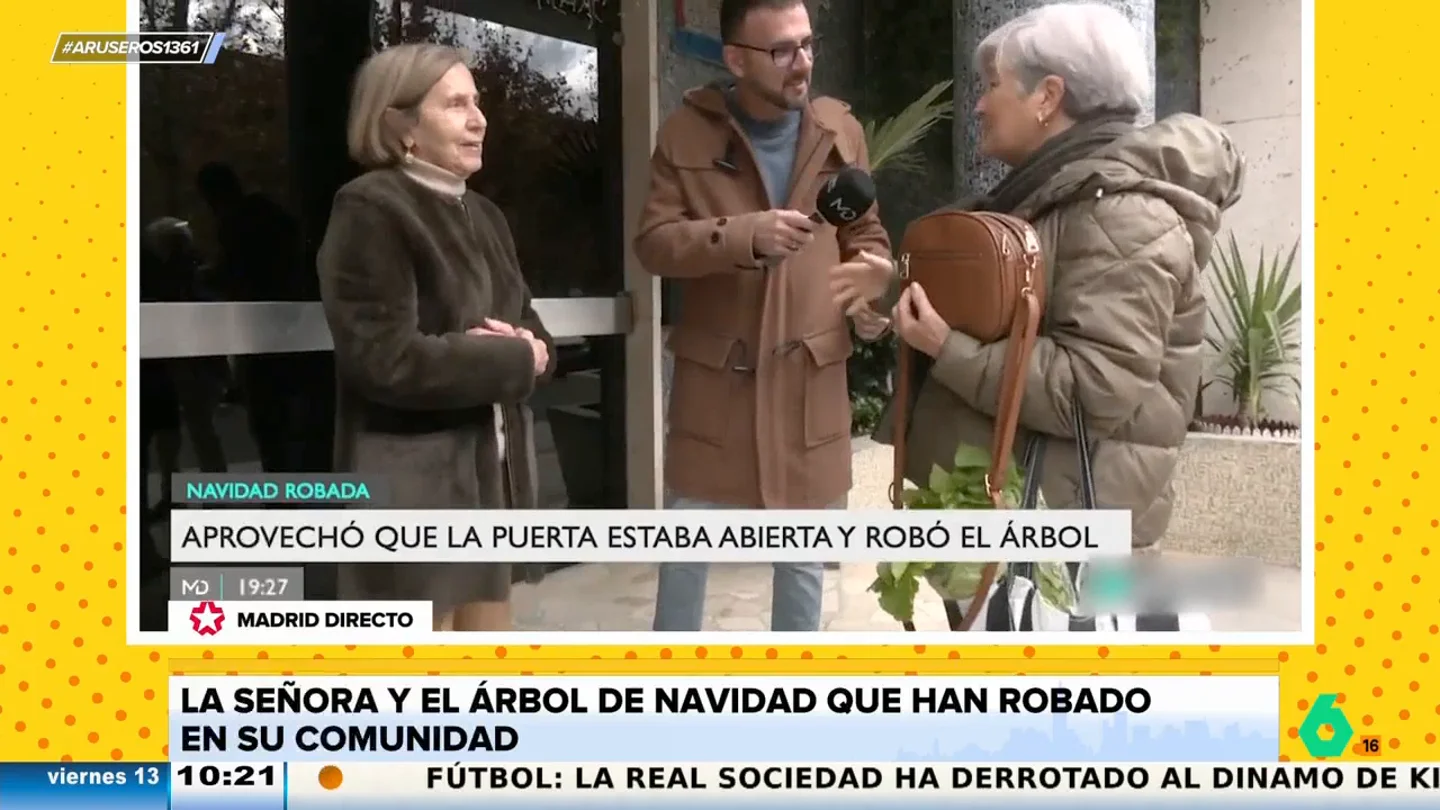 La reacción viral de una señora tras robar un hombre el árbol de Navidad del portal La reacción viral de una señora tras robar un hombre el árbol de Navidad del portal